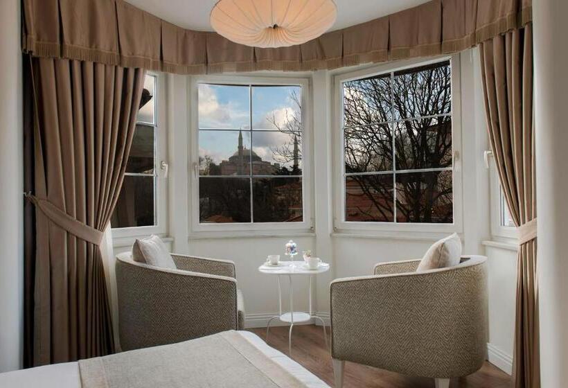 اتاق لوکس, Yasmak Sultan