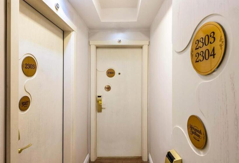 اتاق خانوادگی, Yasmak Sultan