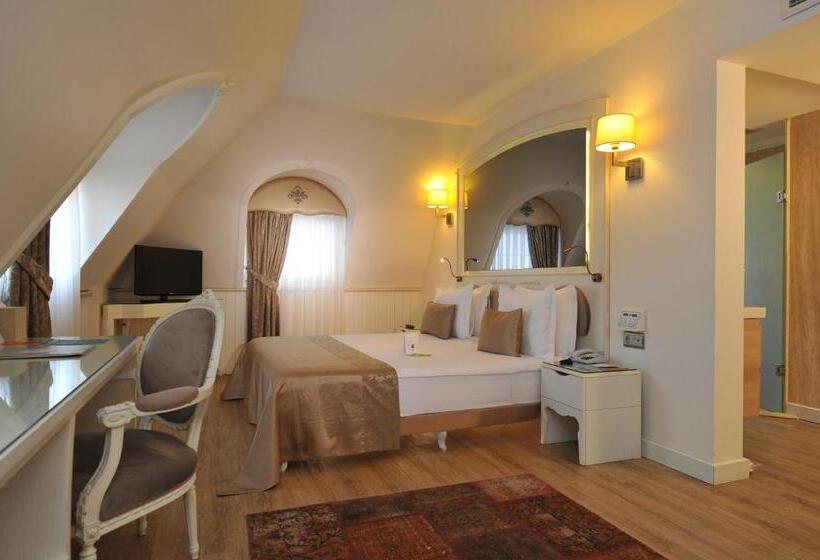 سوییت, Yasmak Sultan