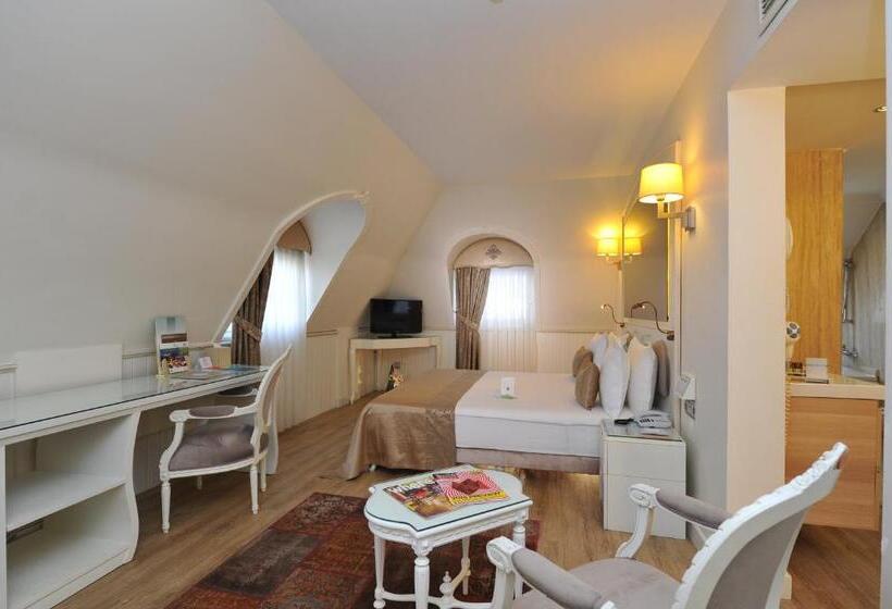 سوییت, Yasmak Sultan