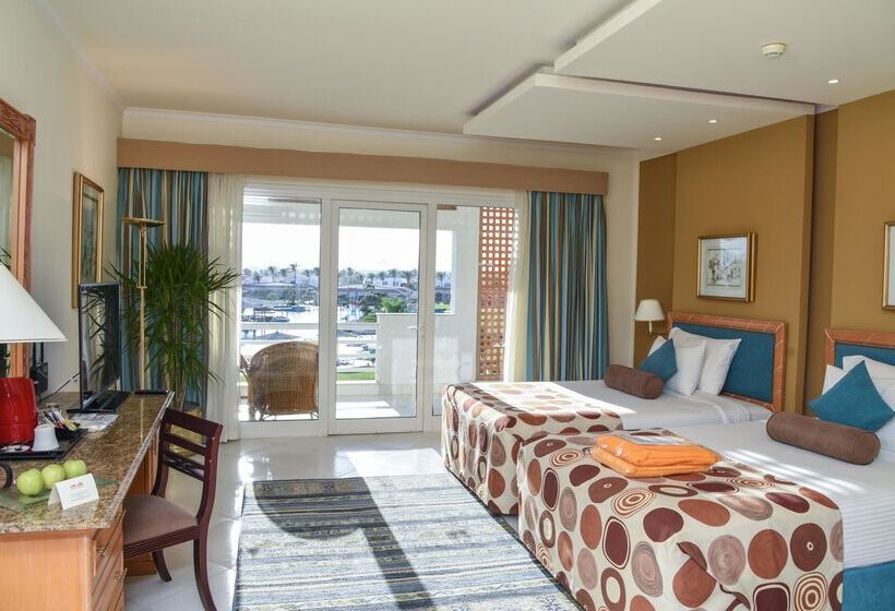 プールの見えるスーペリアルーム, Pickalbatros Golf Beach Resort