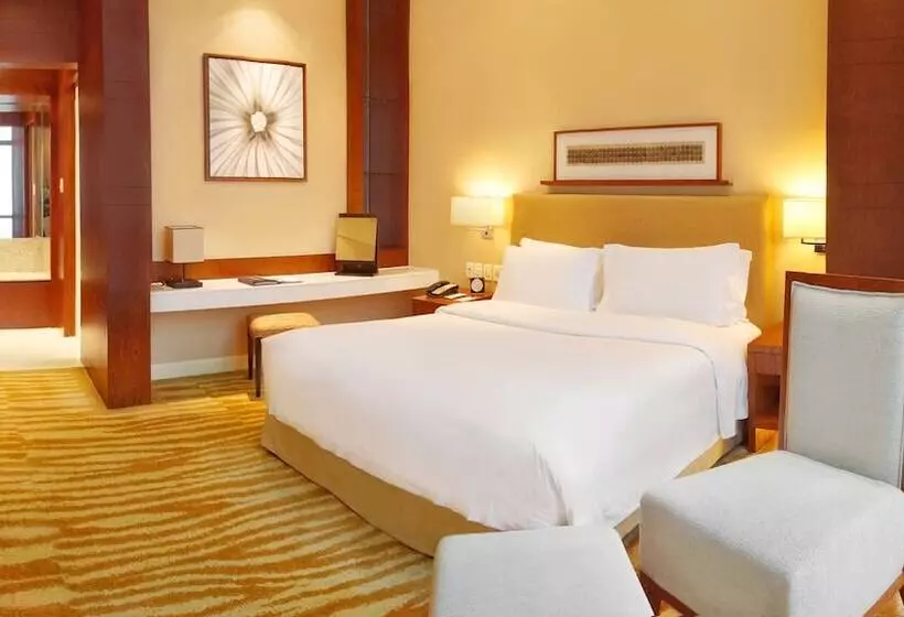 سوئیت با چشمانداز, New Coast Hotel Manila