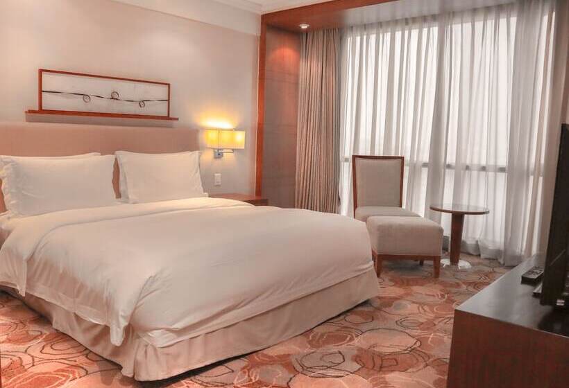 سوئیت پریمیوم, New Coast Hotel Manila