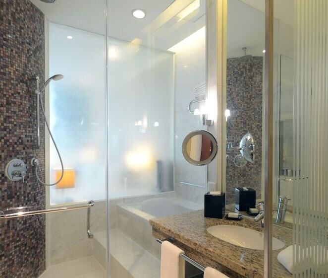 اتاق سوپریور, New Coast Hotel Manila