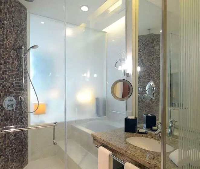 اتاق سوپریور, New Coast Hotel Manila