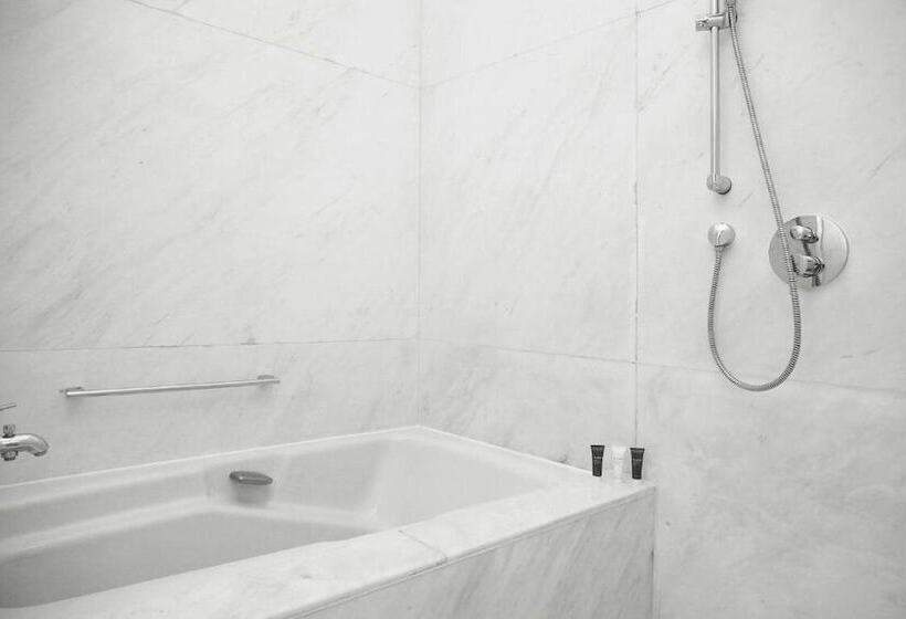 اتاق سوپریور, New Coast Hotel Manila