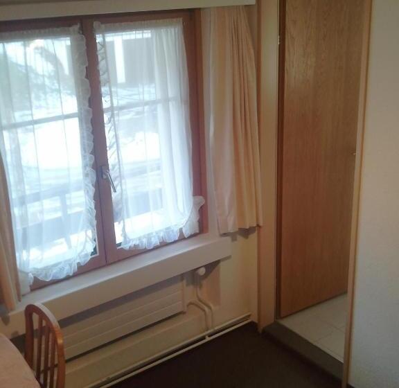 غرفة قياسية فردية, Restaurant Sternen