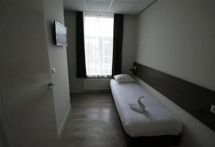 バスルーム共有のシングルスタンダード, De Keizerskroon Amsterdam Schiphol Halfweg