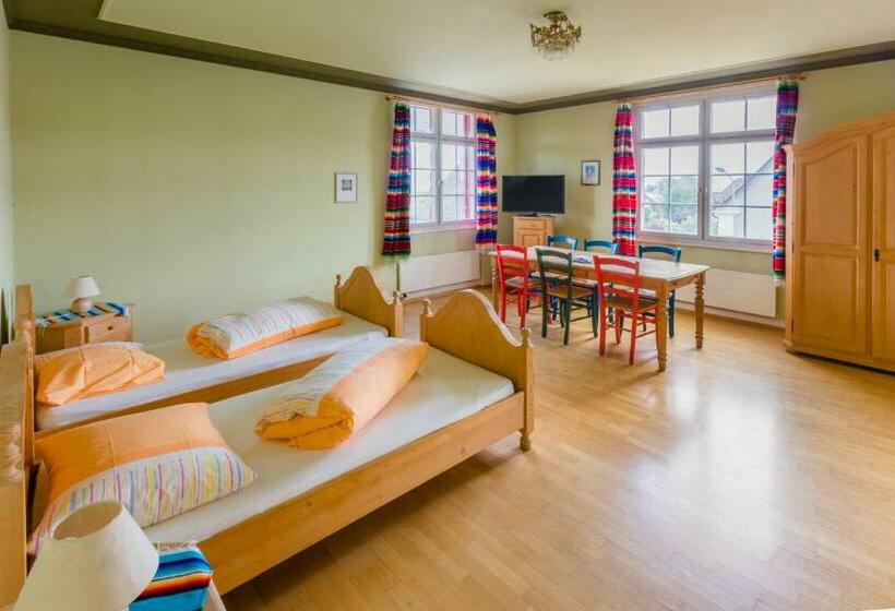 Апартаменты 2 Спальни, Gasthof Zur Traube