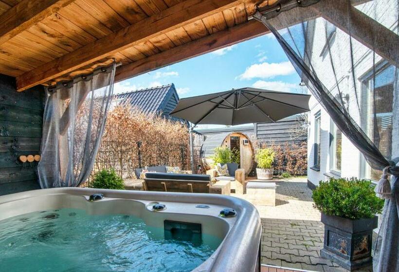 Дом 3 Спальни, Het Rietershuijs