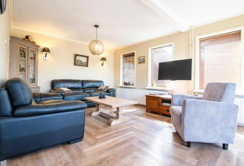 Дом 3 Спальни, Het Rietershuijs