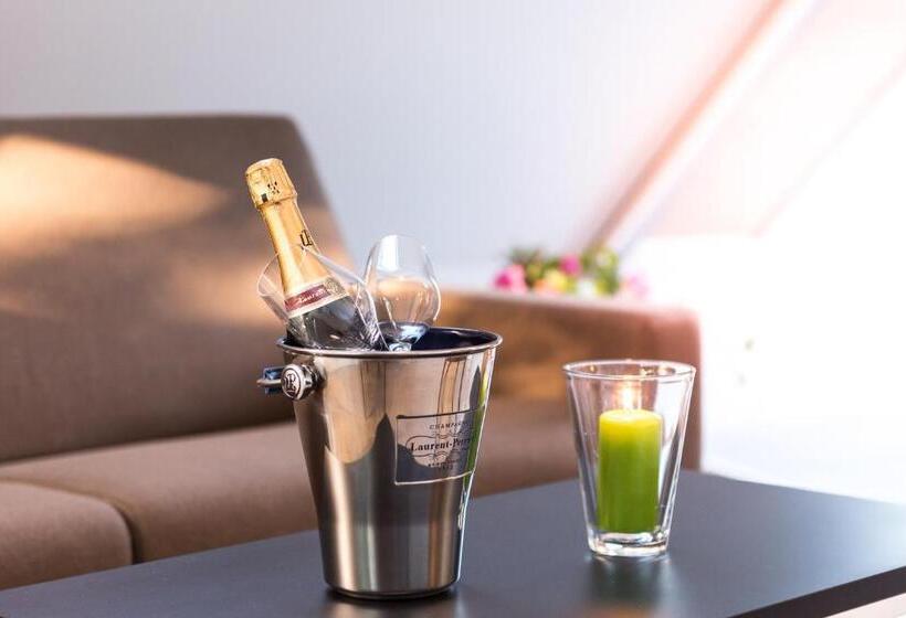 סוויטה משפחתית, Hôtel La Croix Blanche