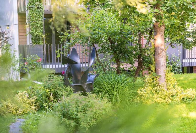 סוויטה דלוקס, Hôtel La Croix Blanche