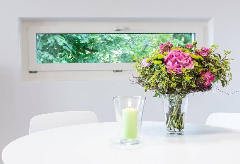 סוויטה דלוקס, Hôtel La Croix Blanche