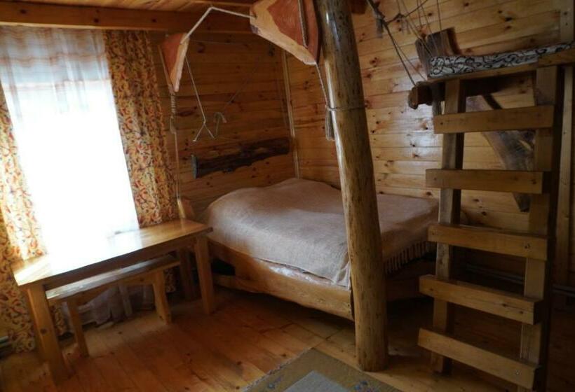 اتاق کلاسیک چهارنفره, Kostel House