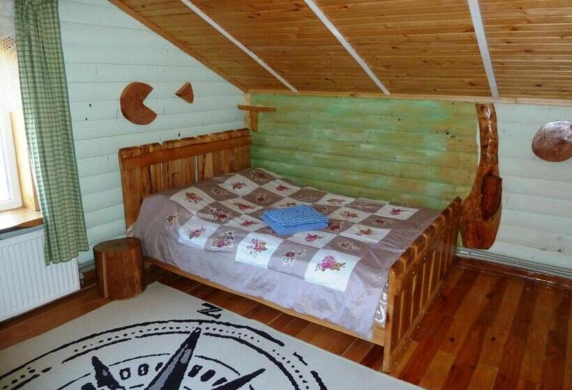 اتاق استاندارد سه نفره, Kostel House