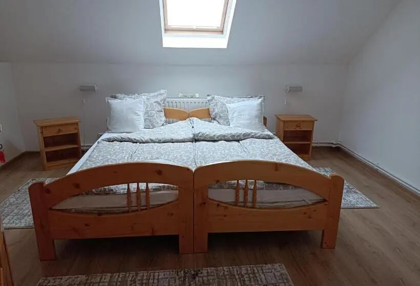 Standard-huone Jaettu Kylpyhuone, Nárcisz B&b
