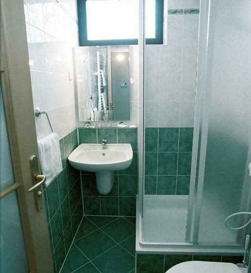 اتاق استاندارد یک نفره, Park Hotel Tartuf