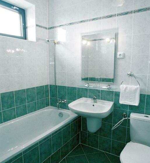 اتاق استاندارد سه نفره, Park Hotel Tartuf