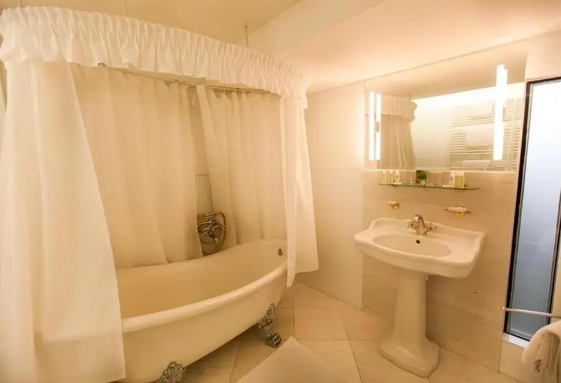 Deluxe-sviitti, Park Hotel Tartuf