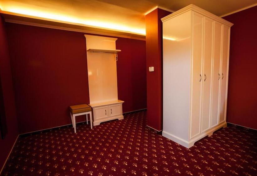 سوییت سوپریور, Park Hotel Tartuf