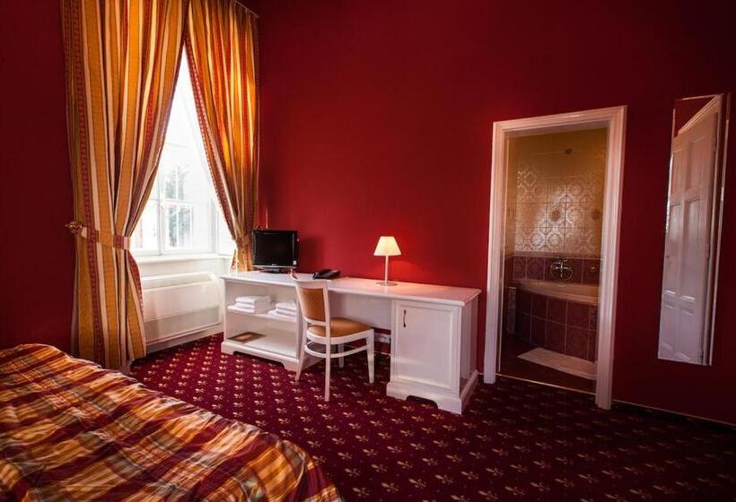 اتاق سوپریور, Park Hotel Tartuf