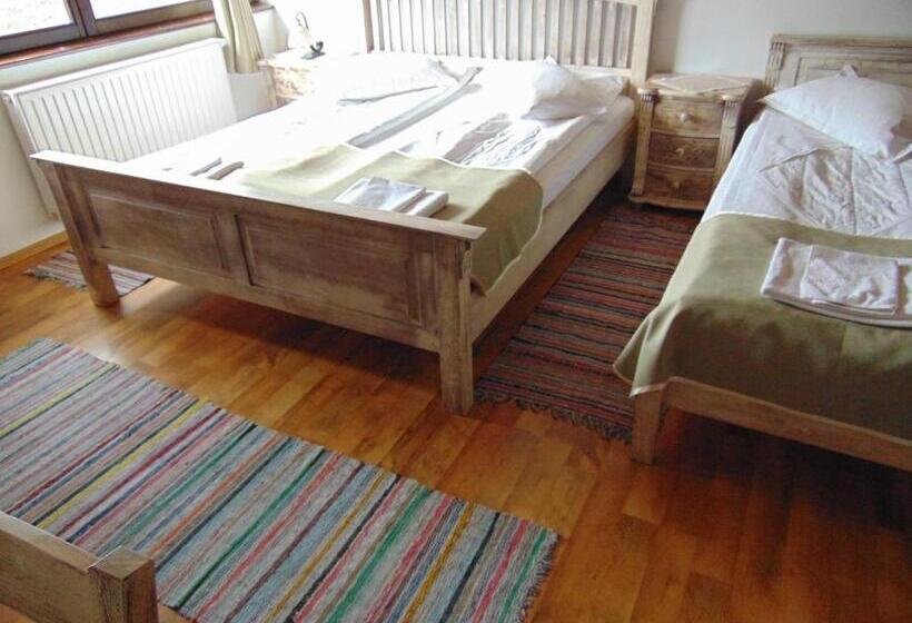 غرفة قياسية ثلاثية, Arcso Fogado