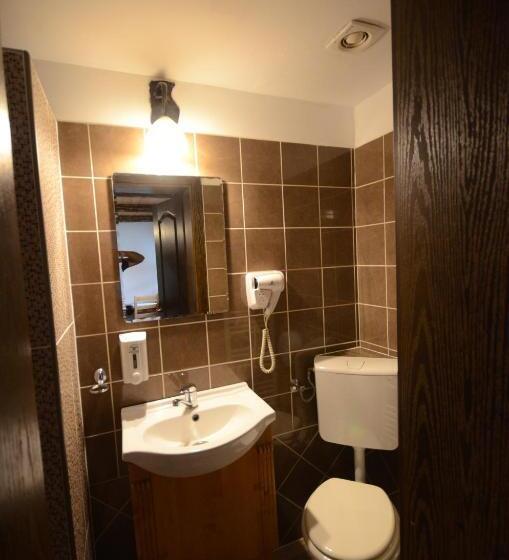 غرفة قياسية ثلاثية, Arcso Fogado