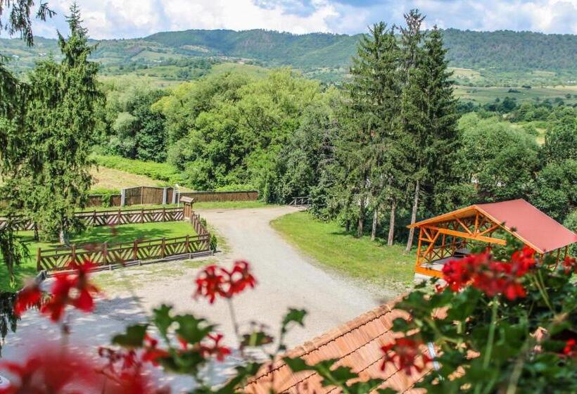 غرفة قياسية ثلاثية, Arcso Fogado