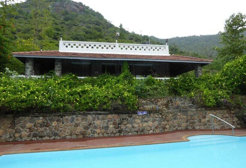 Люкс, Cardamom House