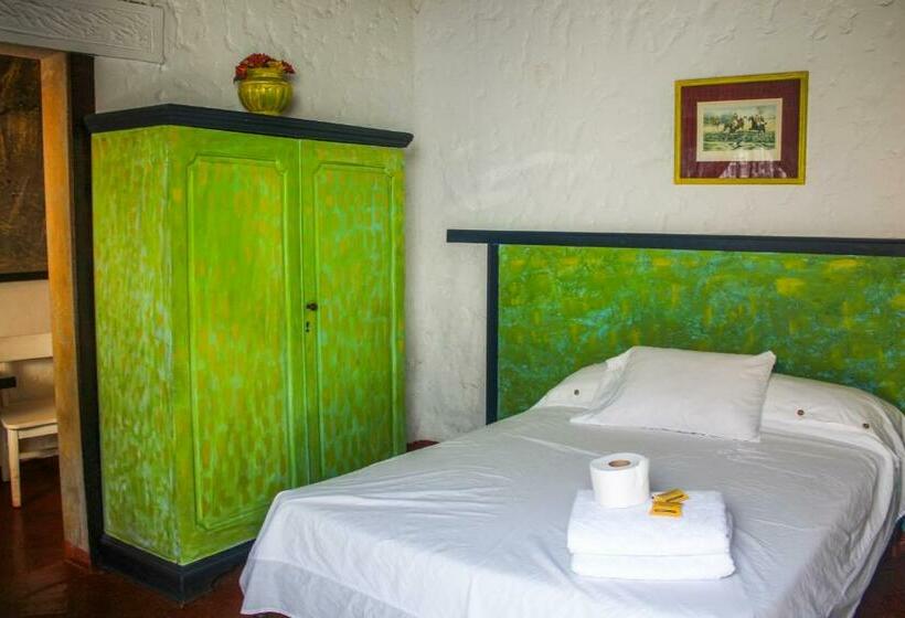 جناح, Casa Del Gringo