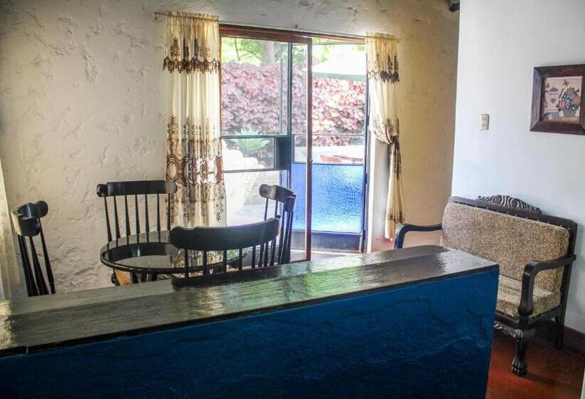 بنجلو قياسى, Casa Del Gringo