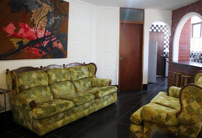 بنجلو عائلى, Casa Del Gringo