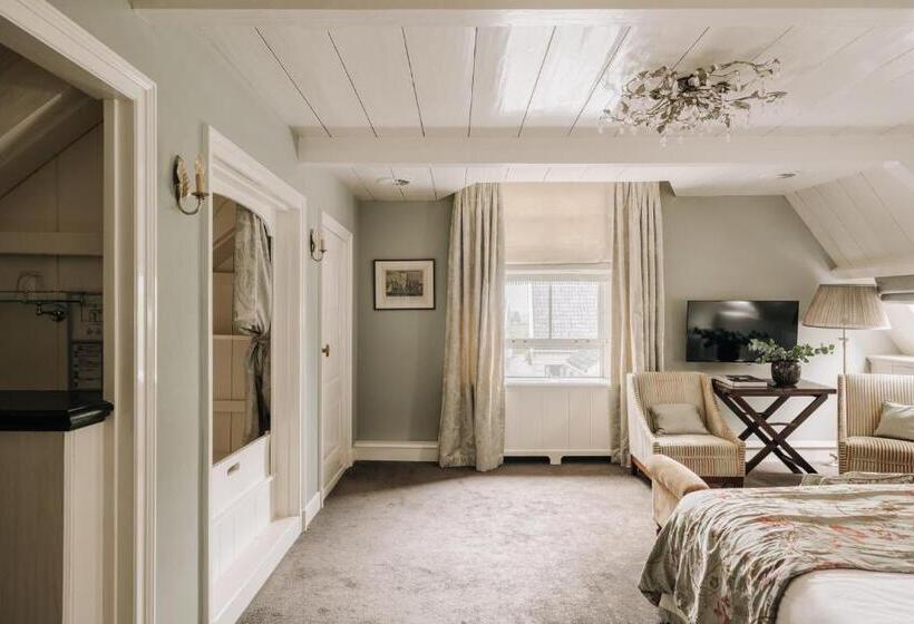 Четырехместный Номер Стандарт, Inn On The Lake