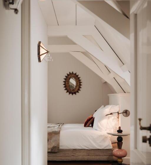 带大床的豪华间, Inn On The Lake