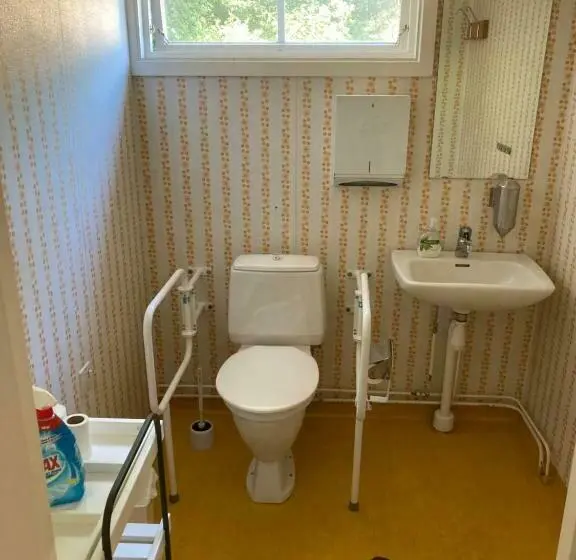 ３ベッドルームアパートメント, Pensionat Ullevi