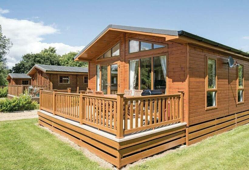 Дом 3 Спальни, Langmere Lakes Lodges