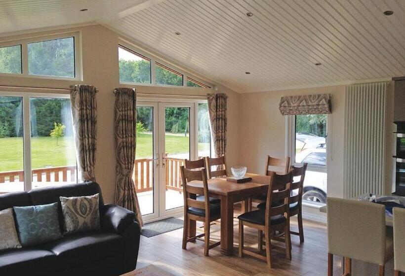 Дом 3 Спальни, Langmere Lakes Lodges