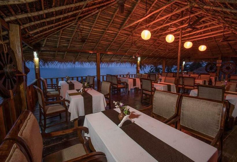 חדר דלוקס עם מרפסת נוף לים, The Cape Goa