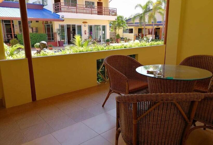 Habitació Estàndard amb Terrassa, Baan Sabaijai Resort & Omsorgssenter