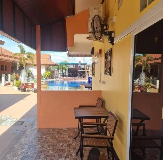 スタンダード4人部屋, Baan Sabaijai Resort & Omsorgssenter