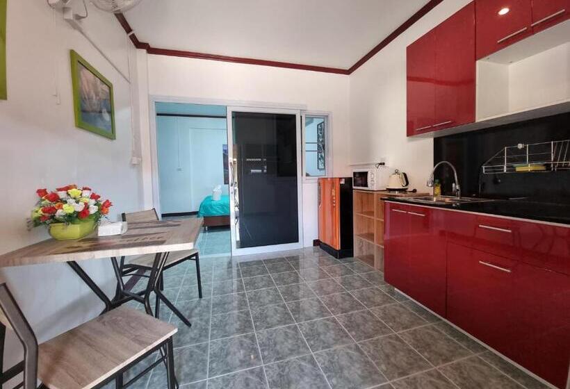 Habitació Estàndard amb Terrassa, Baan Sabaijai Resort & Omsorgssenter