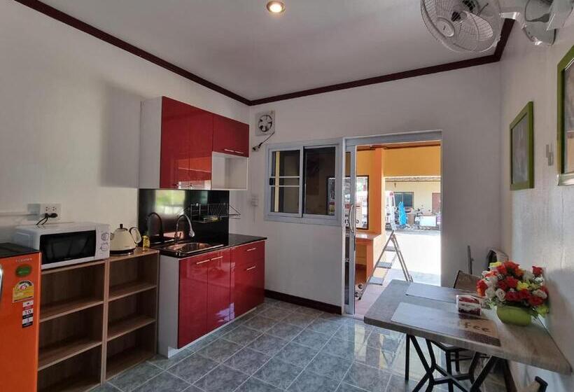 Habitació Estàndard amb Terrassa, Baan Sabaijai Resort & Omsorgssenter