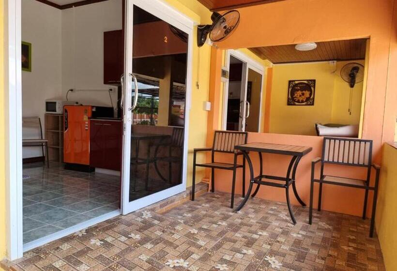 Habitació Estàndard amb Terrassa, Baan Sabaijai Resort & Omsorgssenter