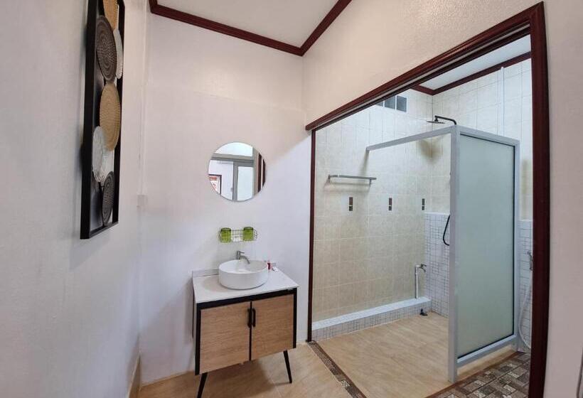 Habitació Estàndard amb Terrassa, Baan Sabaijai Resort & Omsorgssenter