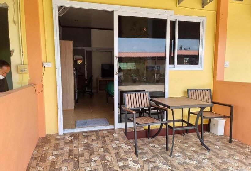 Habitació Estàndard amb Terrassa, Baan Sabaijai Resort & Omsorgssenter