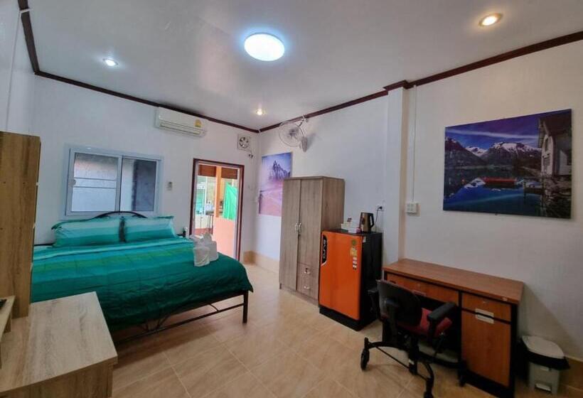 Habitació Estàndard amb Terrassa, Baan Sabaijai Resort & Omsorgssenter