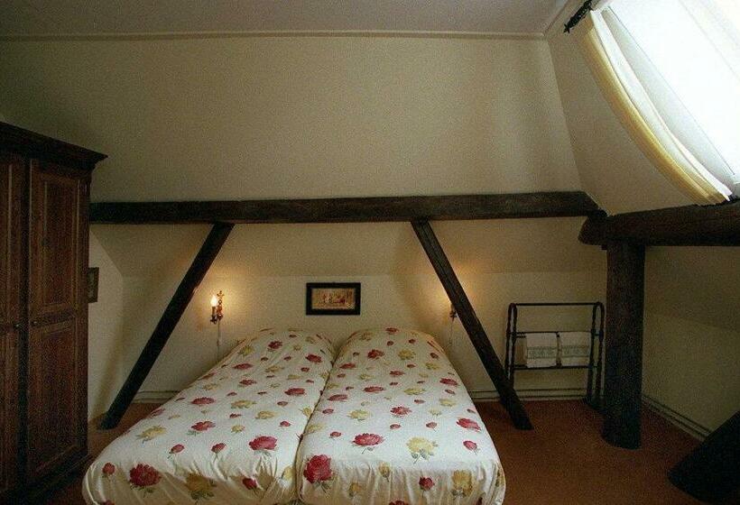 חדר סטנדרט לארבעה, Theaterherberg