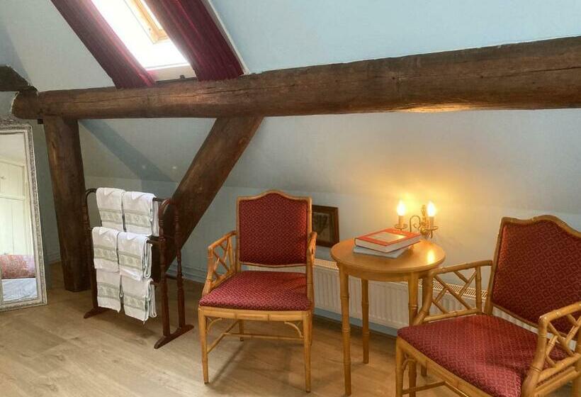 חדר סטנדרט לארבעה, Theaterherberg