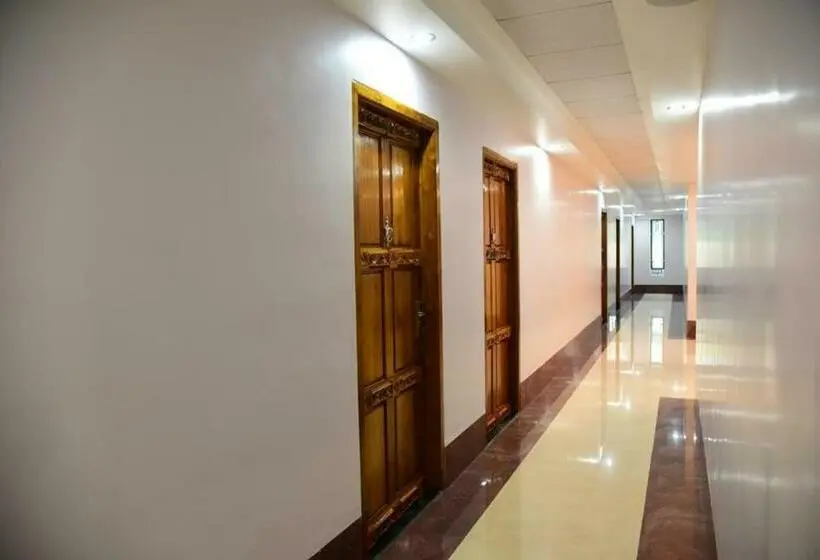 Deluxe Yhden Hengen Huone, Chembiyan
